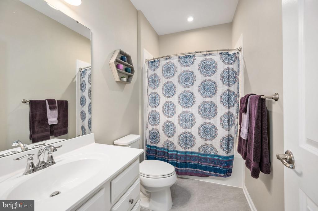 6708 NINTH CORPS LN, SPOTSYLVANIA, Virginia 22553, 4 Bedrooms Bedrooms, ,3 BathroomsBathrooms,Residential,6708 NINTH CORPS LN,VASP2033076 MLS # VASP2033076