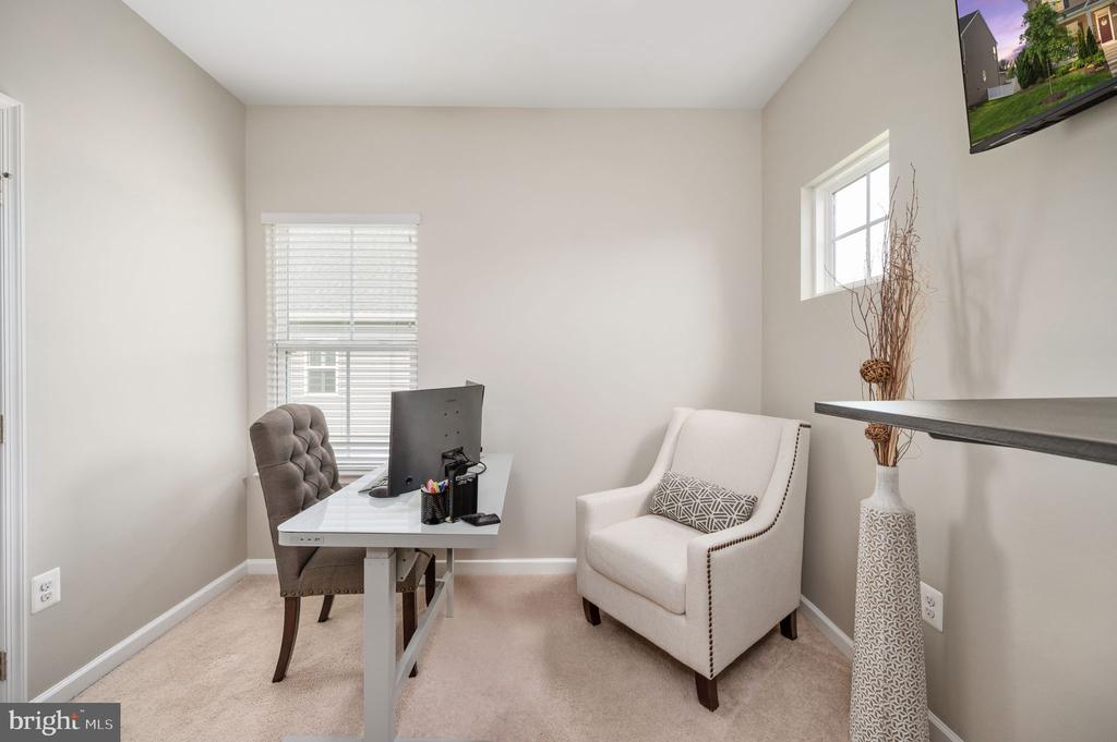 6708 NINTH CORPS LN, SPOTSYLVANIA, Virginia 22553, 4 Bedrooms Bedrooms, ,3 BathroomsBathrooms,Residential,6708 NINTH CORPS LN,VASP2033076 MLS # VASP2033076