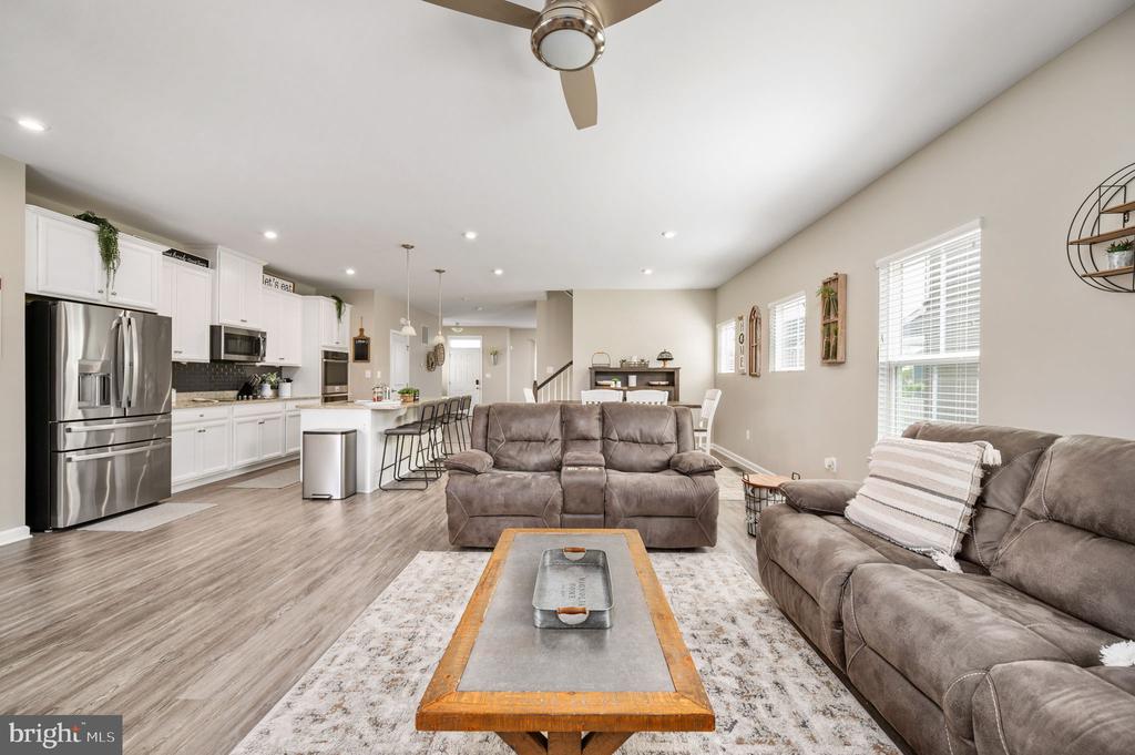 6708 NINTH CORPS LN, SPOTSYLVANIA, Virginia 22553, 4 Bedrooms Bedrooms, ,3 BathroomsBathrooms,Residential,6708 NINTH CORPS LN,VASP2033076 MLS # VASP2033076