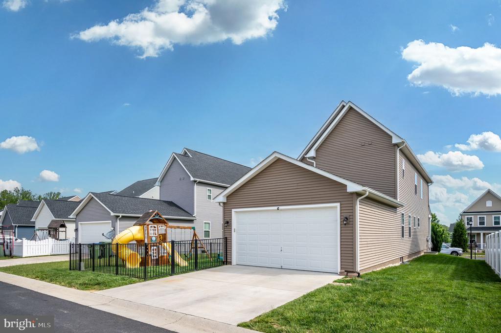 6708 NINTH CORPS LN, SPOTSYLVANIA, Virginia 22553, 4 Bedrooms Bedrooms, ,3 BathroomsBathrooms,Residential,6708 NINTH CORPS LN,VASP2033076 MLS # VASP2033076