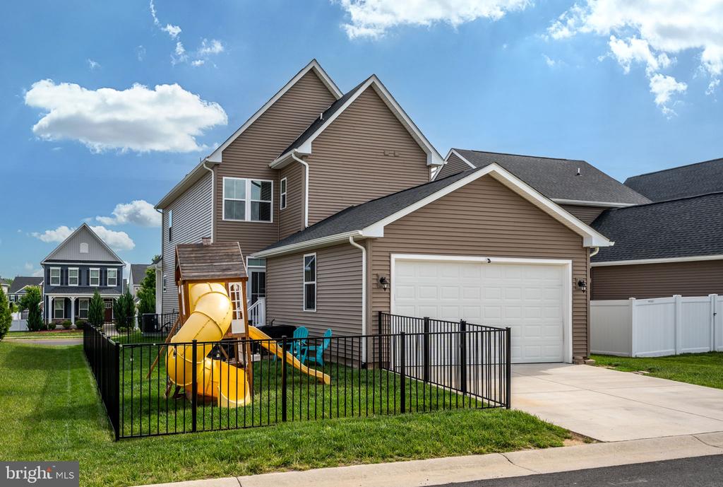 6708 NINTH CORPS LN, SPOTSYLVANIA, Virginia 22553, 4 Bedrooms Bedrooms, ,3 BathroomsBathrooms,Residential,6708 NINTH CORPS LN,VASP2033076 MLS # VASP2033076
