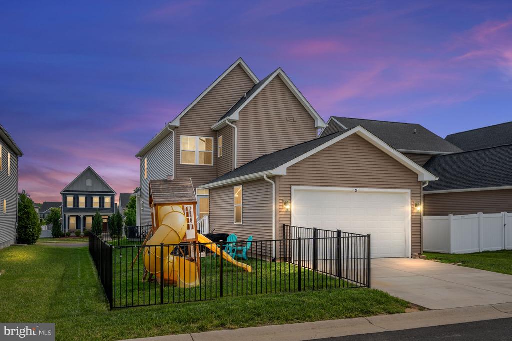 6708 NINTH CORPS LN, SPOTSYLVANIA, Virginia 22553, 4 Bedrooms Bedrooms, ,3 BathroomsBathrooms,Residential,6708 NINTH CORPS LN,VASP2033076 MLS # VASP2033076