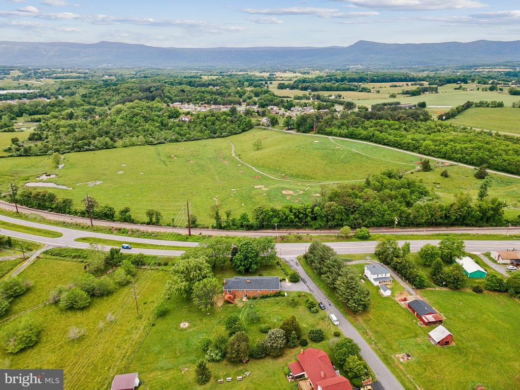 120 JESSIE MAE LN, LURAY, Virginia 22835, 3 Bedrooms Bedrooms, ,2 BathroomsBathrooms,Residential,120 JESSIE MAE LN,VAPA2004882 MLS # VAPA2004882