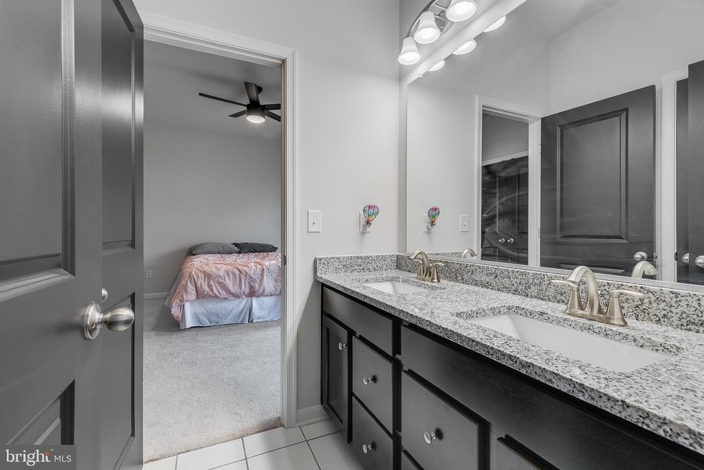 10115 PREMIER ST, FREDERICKSBURG, Virginia 22408, 5 Bedrooms Bedrooms, ,4 BathroomsBathrooms,Residential,10115 PREMIER ST,VASP2033004 MLS # VASP2033004