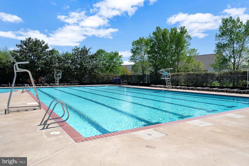 12006 MEADOW BRANCH WAY, FREDERICKSBURG, Virginia 22407, 2 Bedrooms Bedrooms, ,2 BathroomsBathrooms,Residential,12006 MEADOW BRANCH WAY,VASP2033130 MLS # VASP2033130