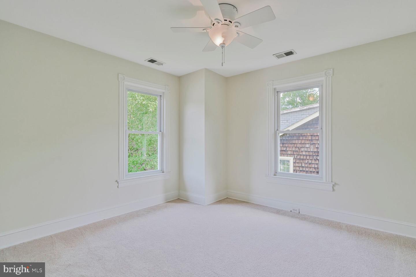 1704 KEARNY ST NE, WASHINGTON, District Of Columbia 20018, 3 Bedrooms Bedrooms, ,3 BathroomsBathrooms,Residential,For sale,1704 KEARNY ST NE,DCDC2199832 MLS # DCDC2199832