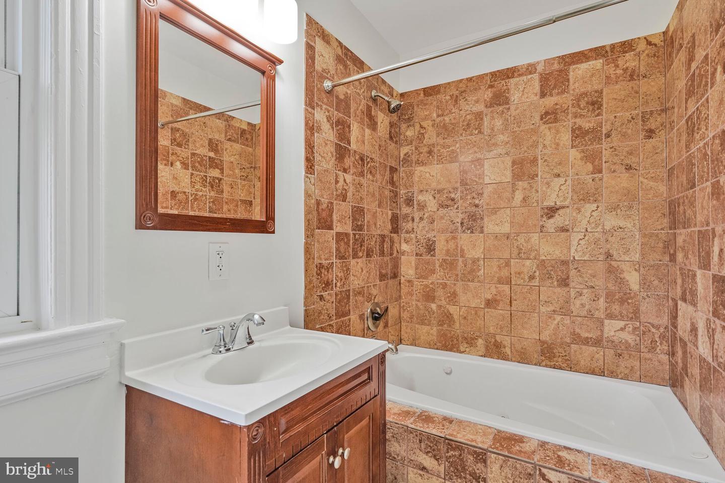 1704 KEARNY ST NE, WASHINGTON, District Of Columbia 20018, 3 Bedrooms Bedrooms, ,3 BathroomsBathrooms,Residential,For sale,1704 KEARNY ST NE,DCDC2199832 MLS # DCDC2199832