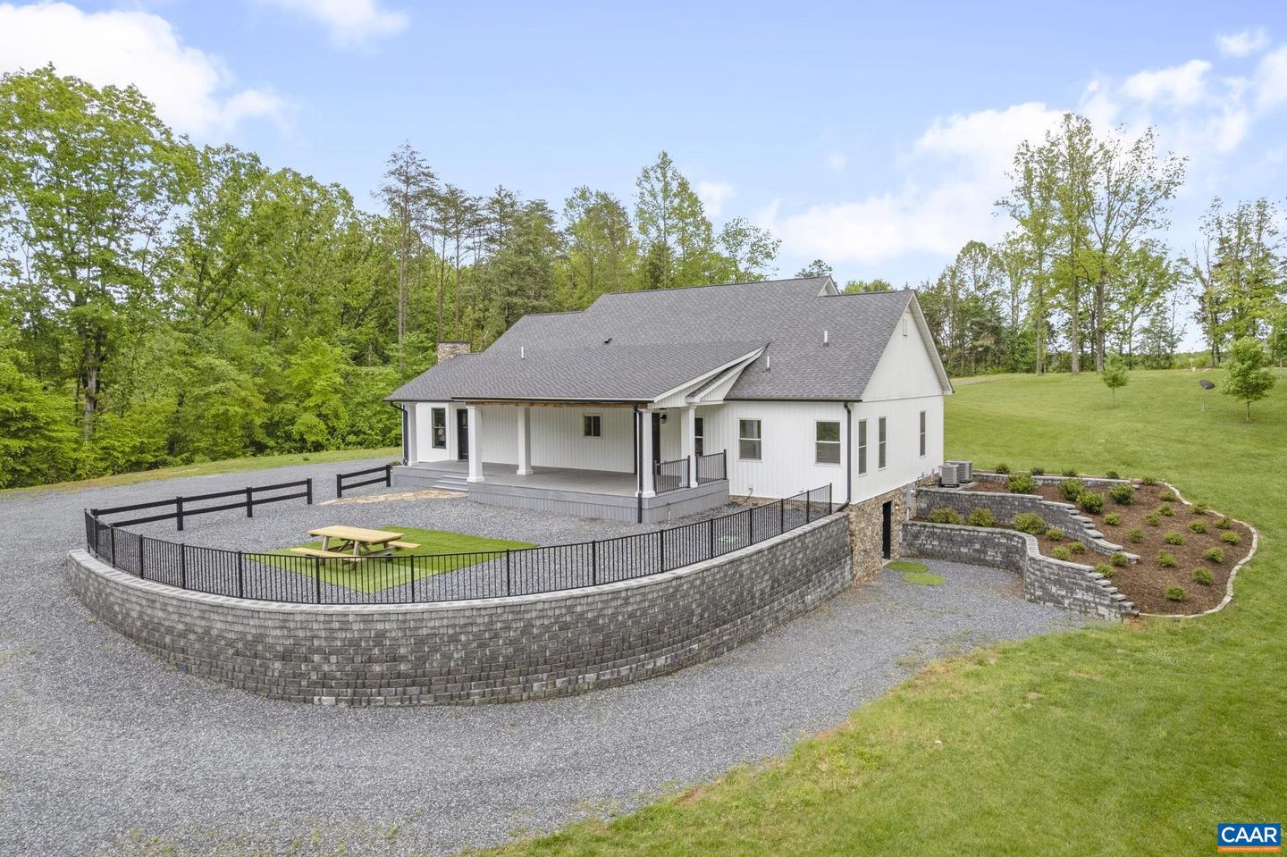 3162 OAK HILL RD, BUCKINGHAM, Virginia 23921, 3 Bedrooms Bedrooms, ,3 BathroomsBathrooms,Residential,For sale,3162 OAK HILL RD,664363 MLS # 664363
