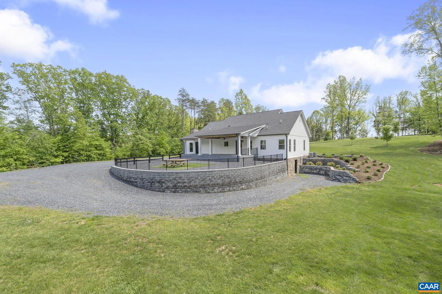 3162 OAK HILL RD, BUCKINGHAM, Virginia 23921, 3 Bedrooms Bedrooms, ,3 BathroomsBathrooms,Residential,For sale,3162 OAK HILL RD,664363 MLS # 664363