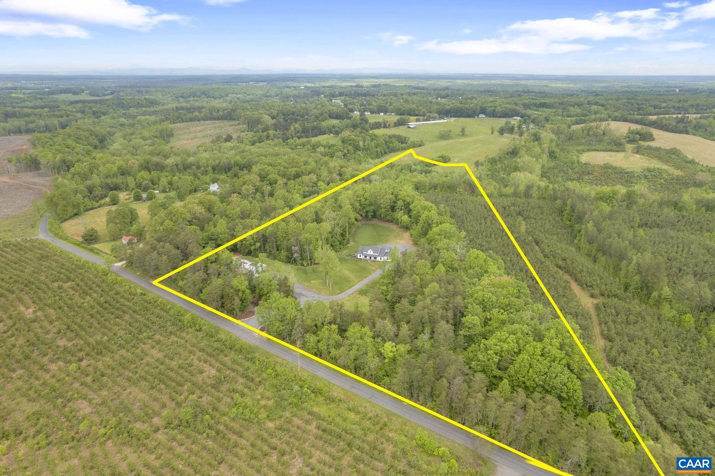 3162 OAK HILL RD, BUCKINGHAM, Virginia 23921, 3 Bedrooms Bedrooms, ,3 BathroomsBathrooms,Residential,For sale,3162 OAK HILL RD,664363 MLS # 664363