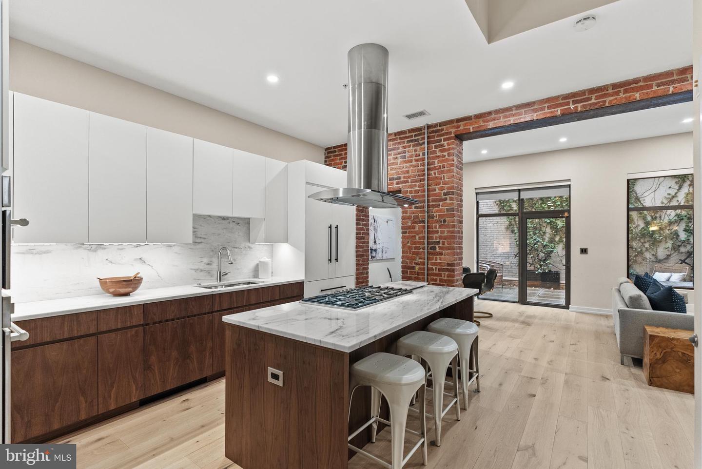 1413 P ST NW #203, WASHINGTON, District Of Columbia 20005, 3 Bedrooms Bedrooms, ,3 BathroomsBathrooms,Residential,For sale,1413 P ST NW #203,DCDC2200062 MLS # DCDC2200062
