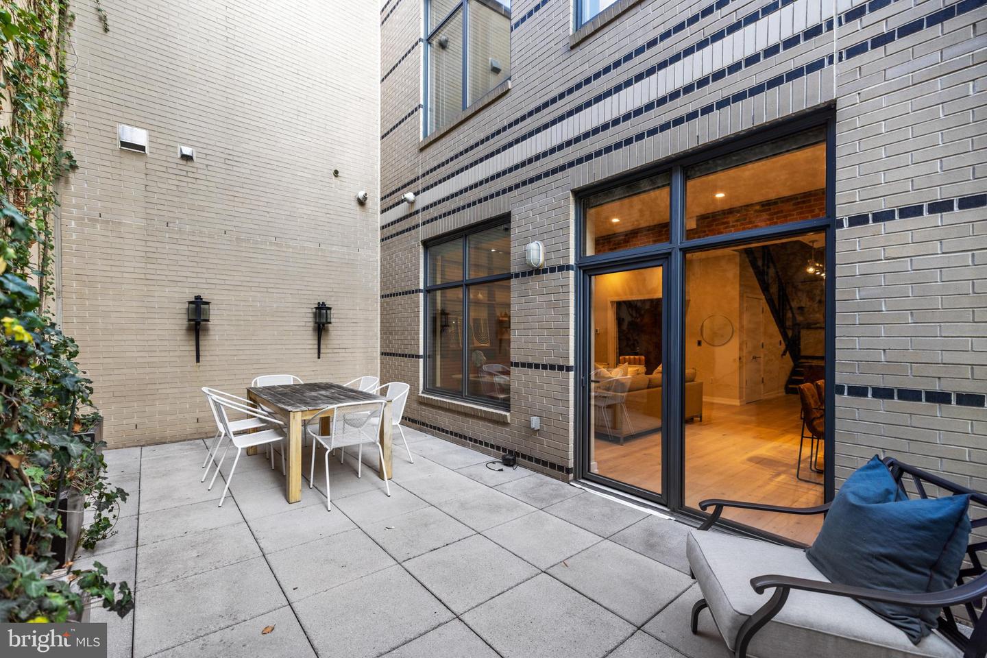 1413 P ST NW #203, WASHINGTON, District Of Columbia 20005, 3 Bedrooms Bedrooms, ,3 BathroomsBathrooms,Residential,For sale,1413 P ST NW #203,DCDC2200062 MLS # DCDC2200062