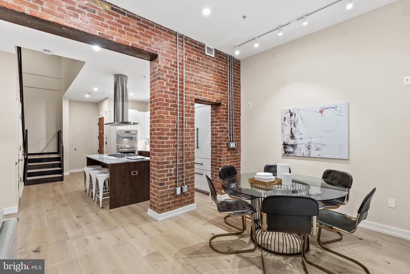 1413 P ST NW #203, WASHINGTON, District Of Columbia 20005, 3 Bedrooms Bedrooms, ,3 BathroomsBathrooms,Residential,For sale,1413 P ST NW #203,DCDC2200062 MLS # DCDC2200062