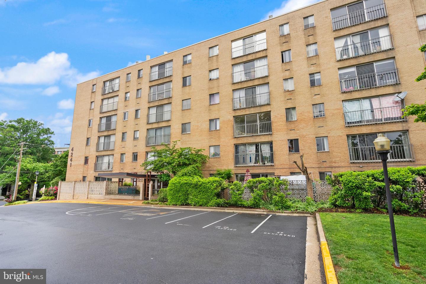 4241 COLUMBIA PIKE #103, ARLINGTON, Virginia 22204, 3 Bedrooms Bedrooms, ,2 BathroomsBathrooms,Residential,For sale,4241 COLUMBIA PIKE #103,VAAR2057360 MLS # VAAR2057360