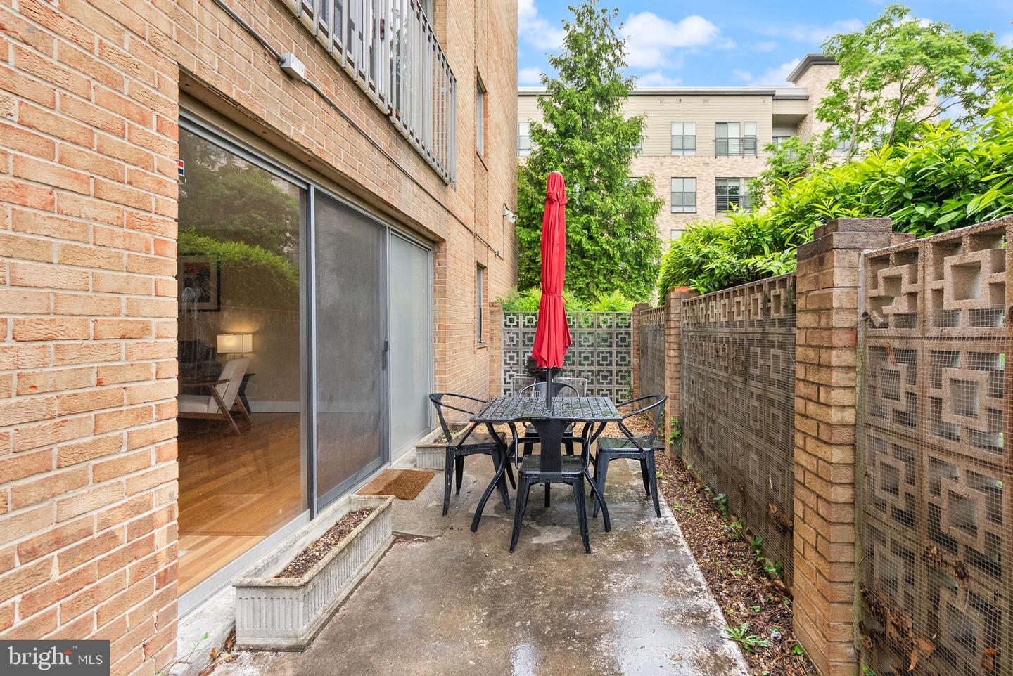 4241 COLUMBIA PIKE #103, ARLINGTON, Virginia 22204, 3 Bedrooms Bedrooms, ,2 BathroomsBathrooms,Residential,For sale,4241 COLUMBIA PIKE #103,VAAR2057360 MLS # VAAR2057360