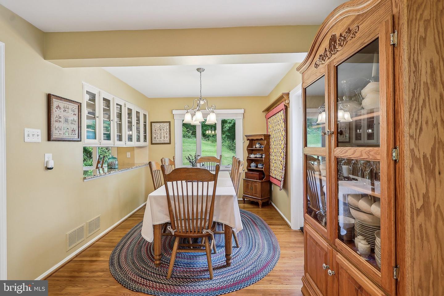 3919 30TH ST N, ARLINGTON, Virginia 22207, 3 Bedrooms Bedrooms, ,2 BathroomsBathrooms,Residential,For sale,3919 30TH ST N,VAAR2057390 MLS # VAAR2057390