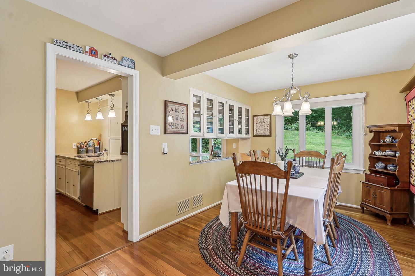 3919 30TH ST N, ARLINGTON, Virginia 22207, 3 Bedrooms Bedrooms, ,2 BathroomsBathrooms,Residential,For sale,3919 30TH ST N,VAAR2057390 MLS # VAAR2057390