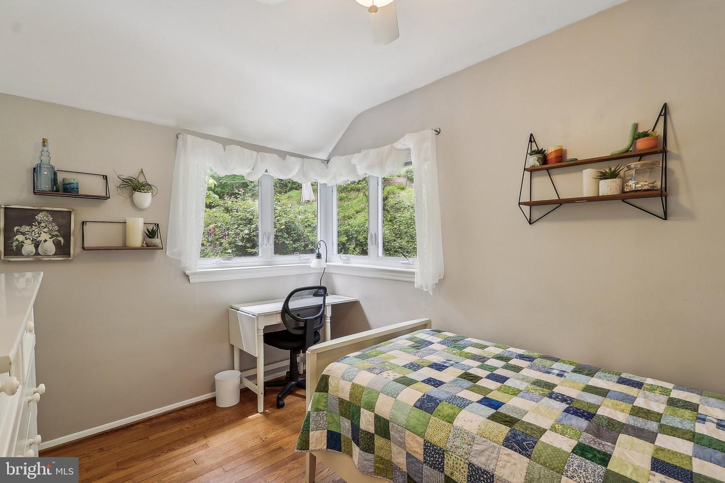 3919 30TH ST N, ARLINGTON, Virginia 22207, 3 Bedrooms Bedrooms, ,2 BathroomsBathrooms,Residential,For sale,3919 30TH ST N,VAAR2057390 MLS # VAAR2057390