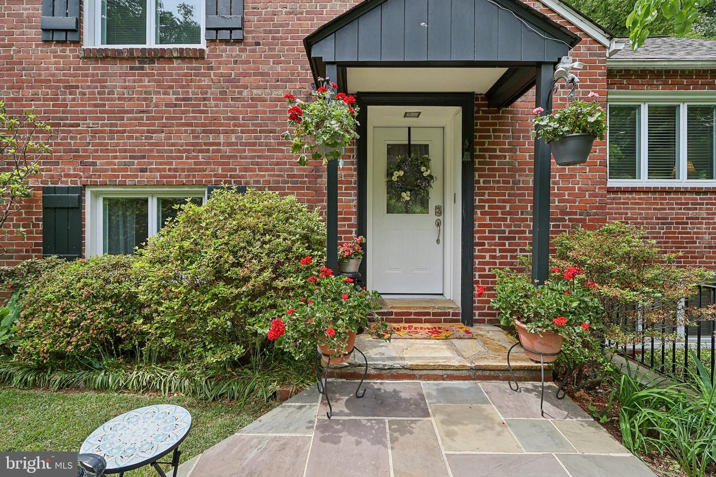 3919 30TH ST N, ARLINGTON, Virginia 22207, 3 Bedrooms Bedrooms, ,2 BathroomsBathrooms,Residential,For sale,3919 30TH ST N,VAAR2057390 MLS # VAAR2057390