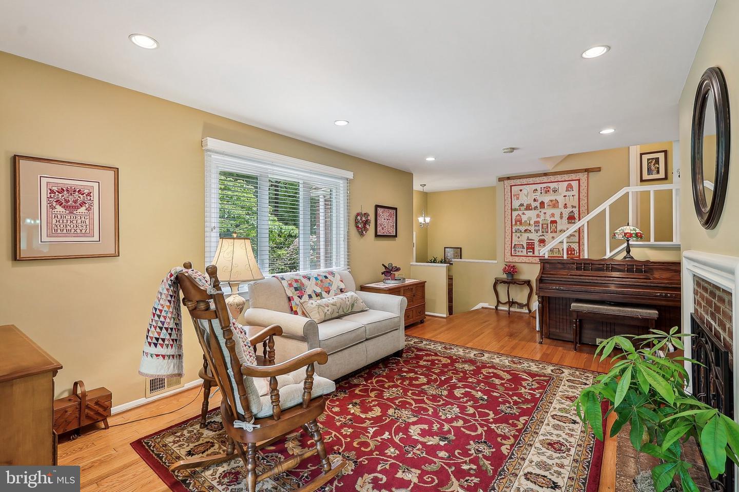 3919 30TH ST N, ARLINGTON, Virginia 22207, 3 Bedrooms Bedrooms, ,2 BathroomsBathrooms,Residential,For sale,3919 30TH ST N,VAAR2057390 MLS # VAAR2057390