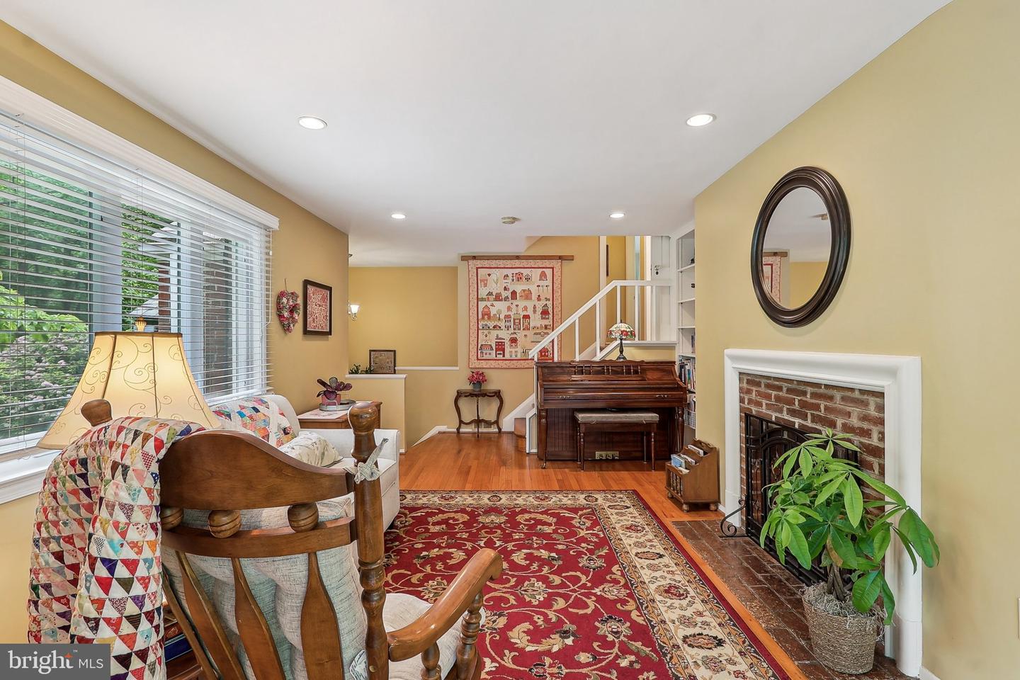 3919 30TH ST N, ARLINGTON, Virginia 22207, 3 Bedrooms Bedrooms, ,2 BathroomsBathrooms,Residential,For sale,3919 30TH ST N,VAAR2057390 MLS # VAAR2057390