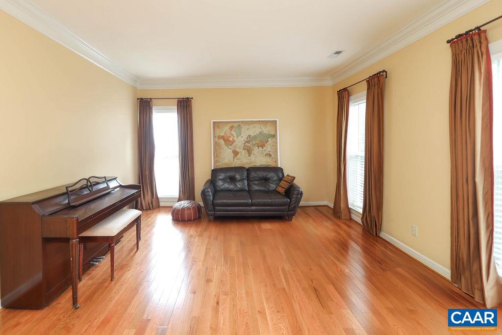 1396 DUNLORA DR, CHARLOTTESVILLE, Virginia 22901, 5 Bedrooms Bedrooms, ,3 BathroomsBathrooms,Residential,For sale,1396 DUNLORA DR,664464 MLS # 664464