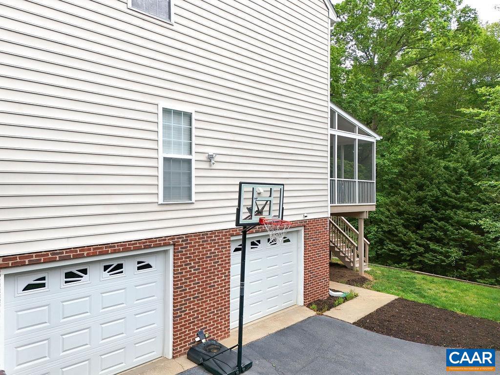 1396 DUNLORA DR, CHARLOTTESVILLE, Virginia 22901, 5 Bedrooms Bedrooms, ,3 BathroomsBathrooms,Residential,For sale,1396 DUNLORA DR,664464 MLS # 664464