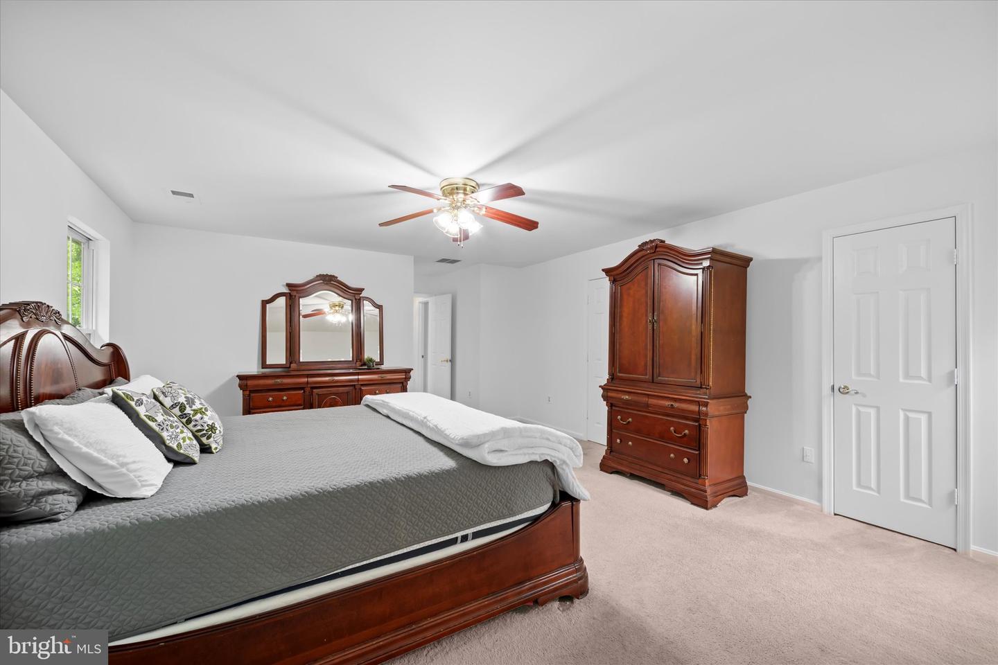 5270 QUEBEC PL, WOODBRIDGE, Virginia 22193, 5 Bedrooms Bedrooms, ,4 BathroomsBathrooms,Residential,For sale,5270 QUEBEC PL,VAPW2094612 MLS # VAPW2094612