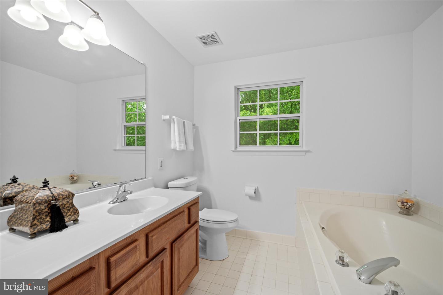 5270 QUEBEC PL, WOODBRIDGE, Virginia 22193, 5 Bedrooms Bedrooms, ,4 BathroomsBathrooms,Residential,For sale,5270 QUEBEC PL,VAPW2094612 MLS # VAPW2094612