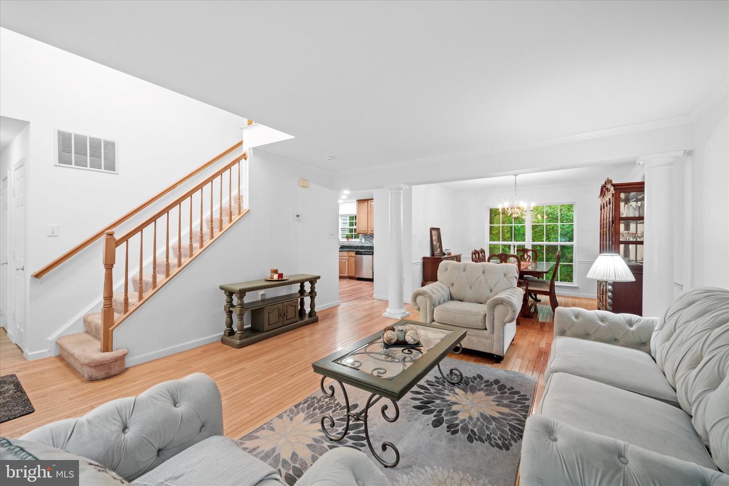 5270 QUEBEC PL, WOODBRIDGE, Virginia 22193, 5 Bedrooms Bedrooms, ,4 BathroomsBathrooms,Residential,For sale,5270 QUEBEC PL,VAPW2094612 MLS # VAPW2094612