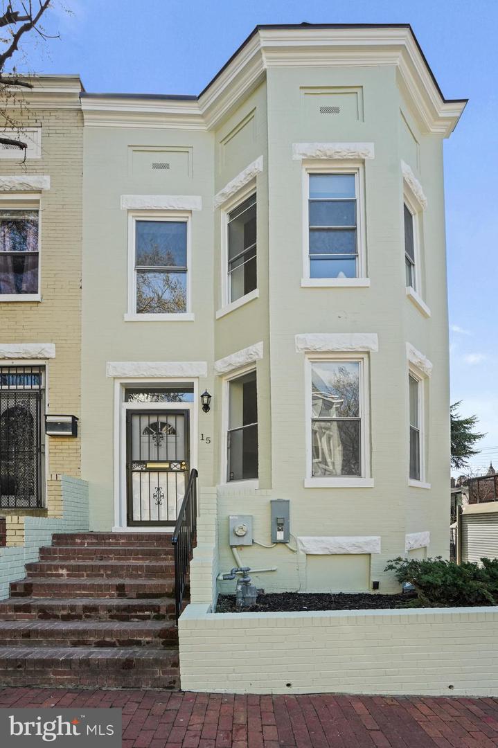 15 TODD PL NE, WASHINGTON, District Of Columbia 20002, 4 Bedrooms Bedrooms, ,2 BathroomsBathrooms,Residential,For sale,15 TODD PL NE,DCDC2200594 MLS # DCDC2200594