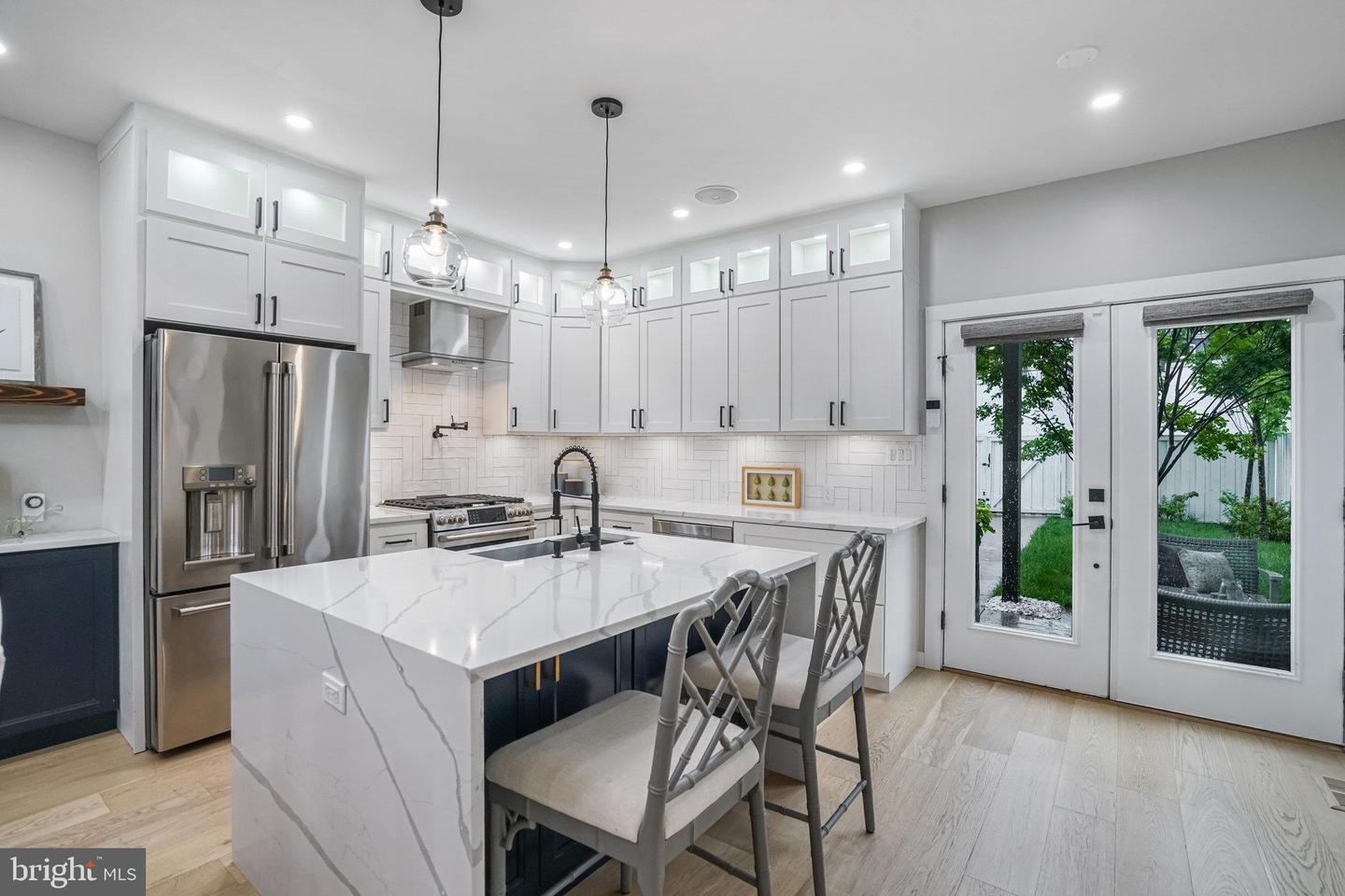 603 N ALFRED ST, ALEXANDRIA, Virginia 22314, 4 Bedrooms Bedrooms, ,4 BathroomsBathrooms,Residential,For sale,603 N ALFRED ST,VAAX2045366 MLS # VAAX2045366