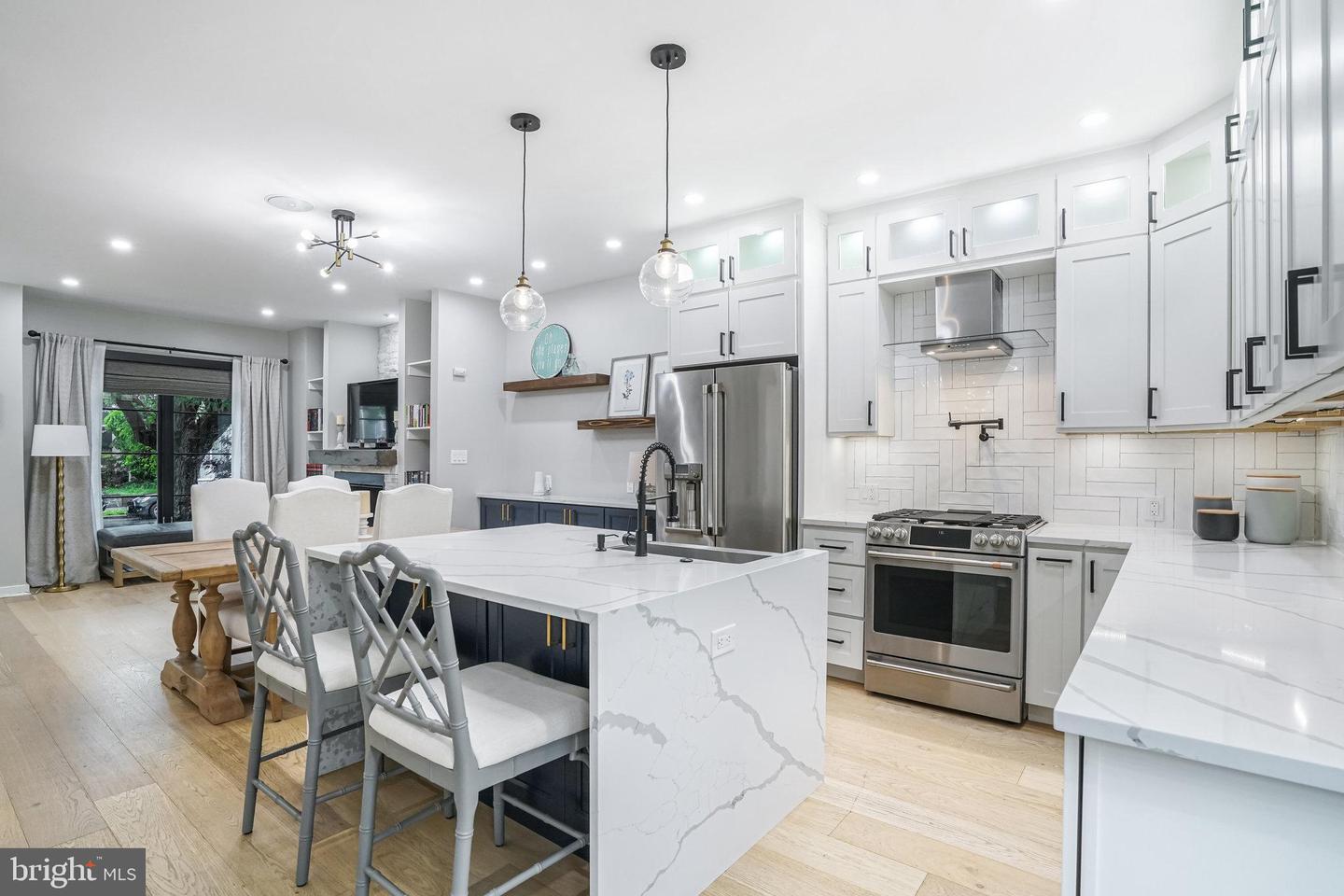 603 N ALFRED ST, ALEXANDRIA, Virginia 22314, 4 Bedrooms Bedrooms, ,4 BathroomsBathrooms,Residential,For sale,603 N ALFRED ST,VAAX2045366 MLS # VAAX2045366