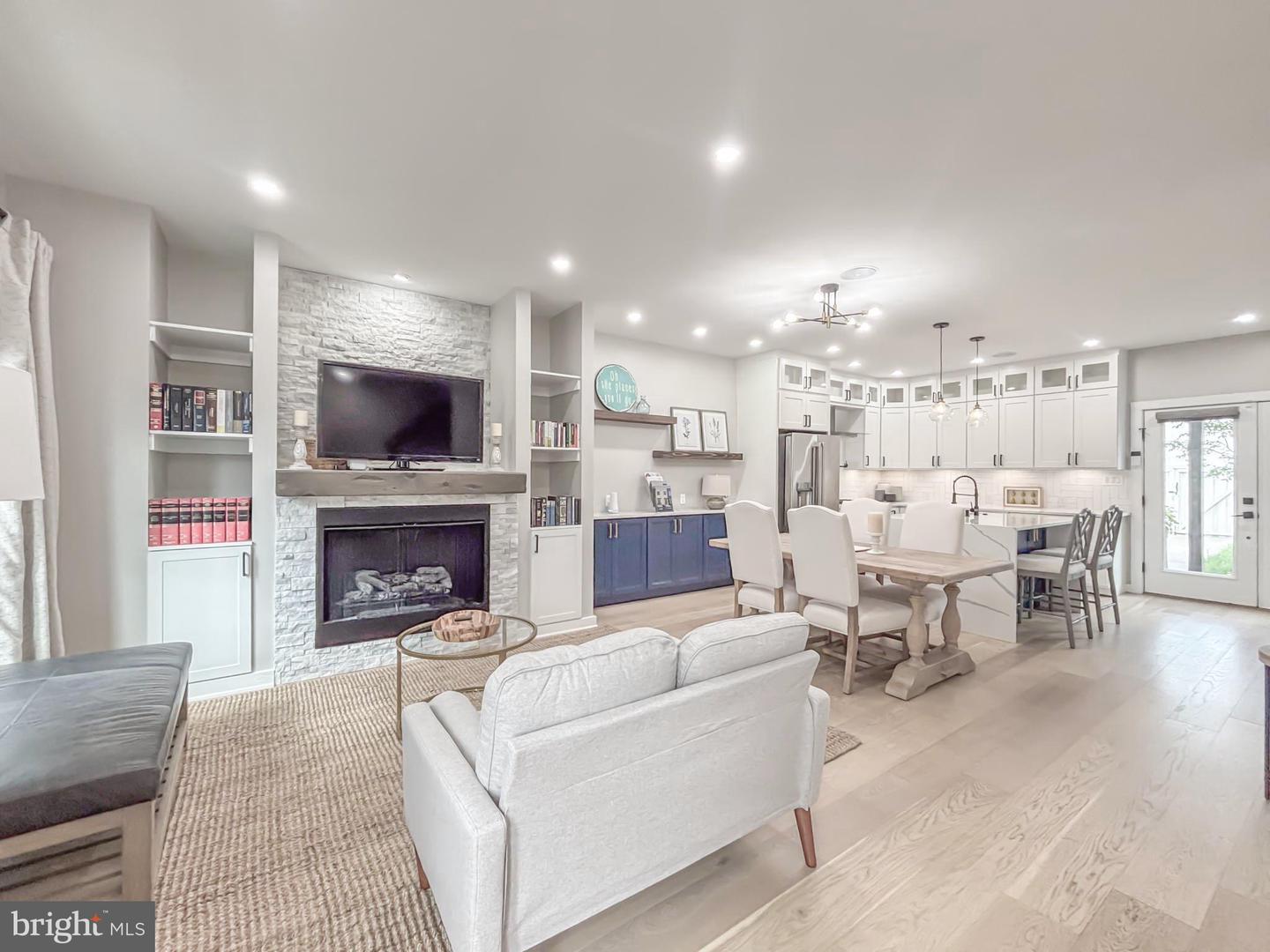 603 N ALFRED ST, ALEXANDRIA, Virginia 22314, 4 Bedrooms Bedrooms, ,4 BathroomsBathrooms,Residential,For sale,603 N ALFRED ST,VAAX2045366 MLS # VAAX2045366