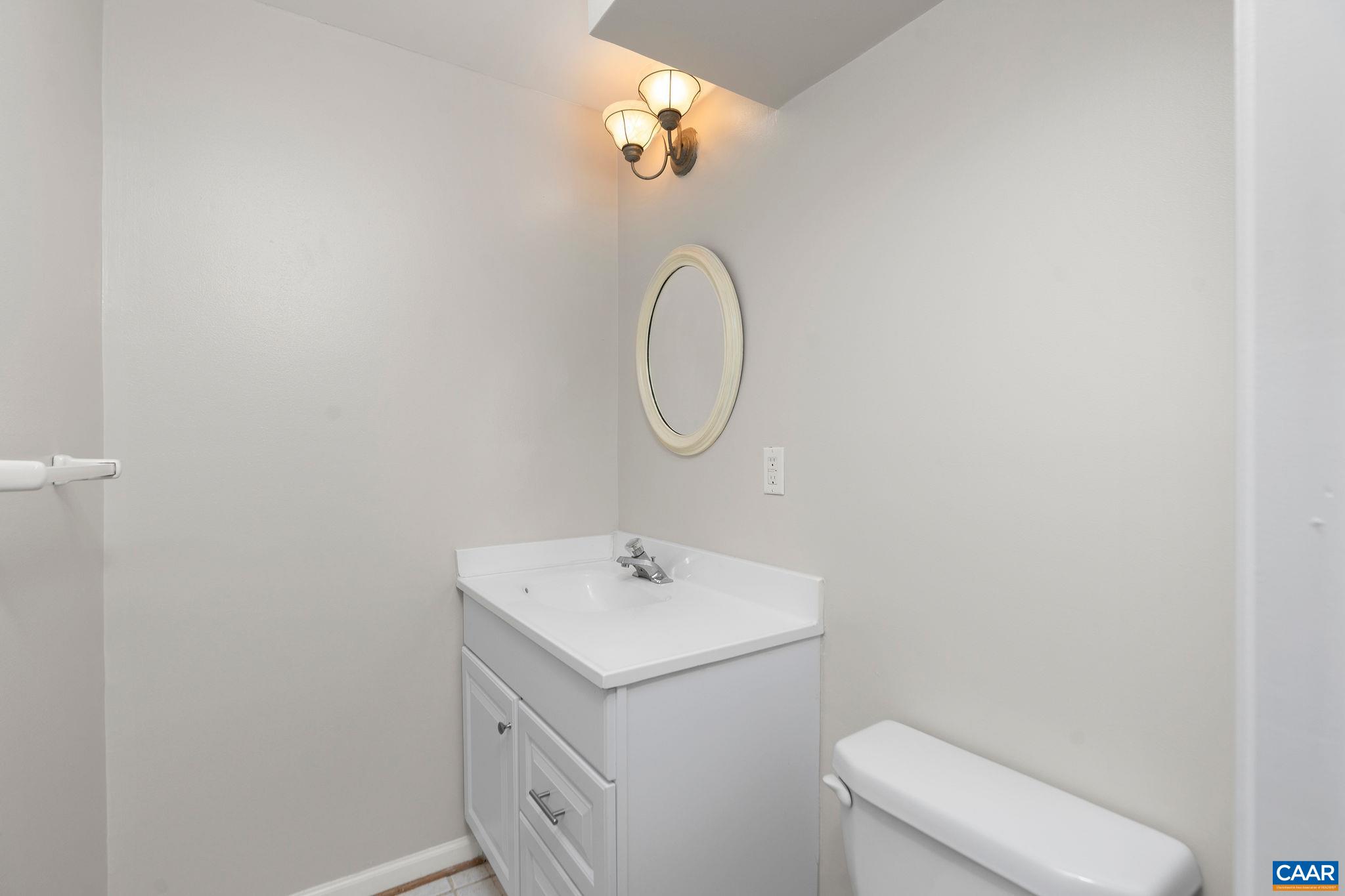 1441 GLENSIDE GREEN, CHARLOTTESVILLE, Virginia 22901, 3 Bedrooms Bedrooms, ,2 BathroomsBathrooms,Residential,1441 GLENSIDE GREEN,664579 MLS # 664579