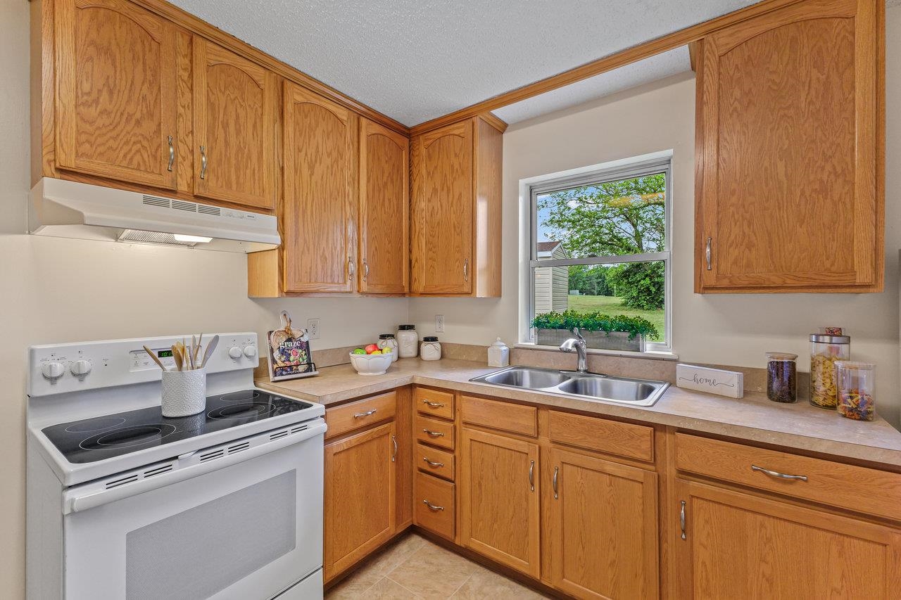 392 WALKER WAY, TIMBERVILLE, Virginia 22853, 3 Bedrooms Bedrooms, ,1 BathroomBathrooms,Residential,392 WALKER WAY,664584 MLS # 664584