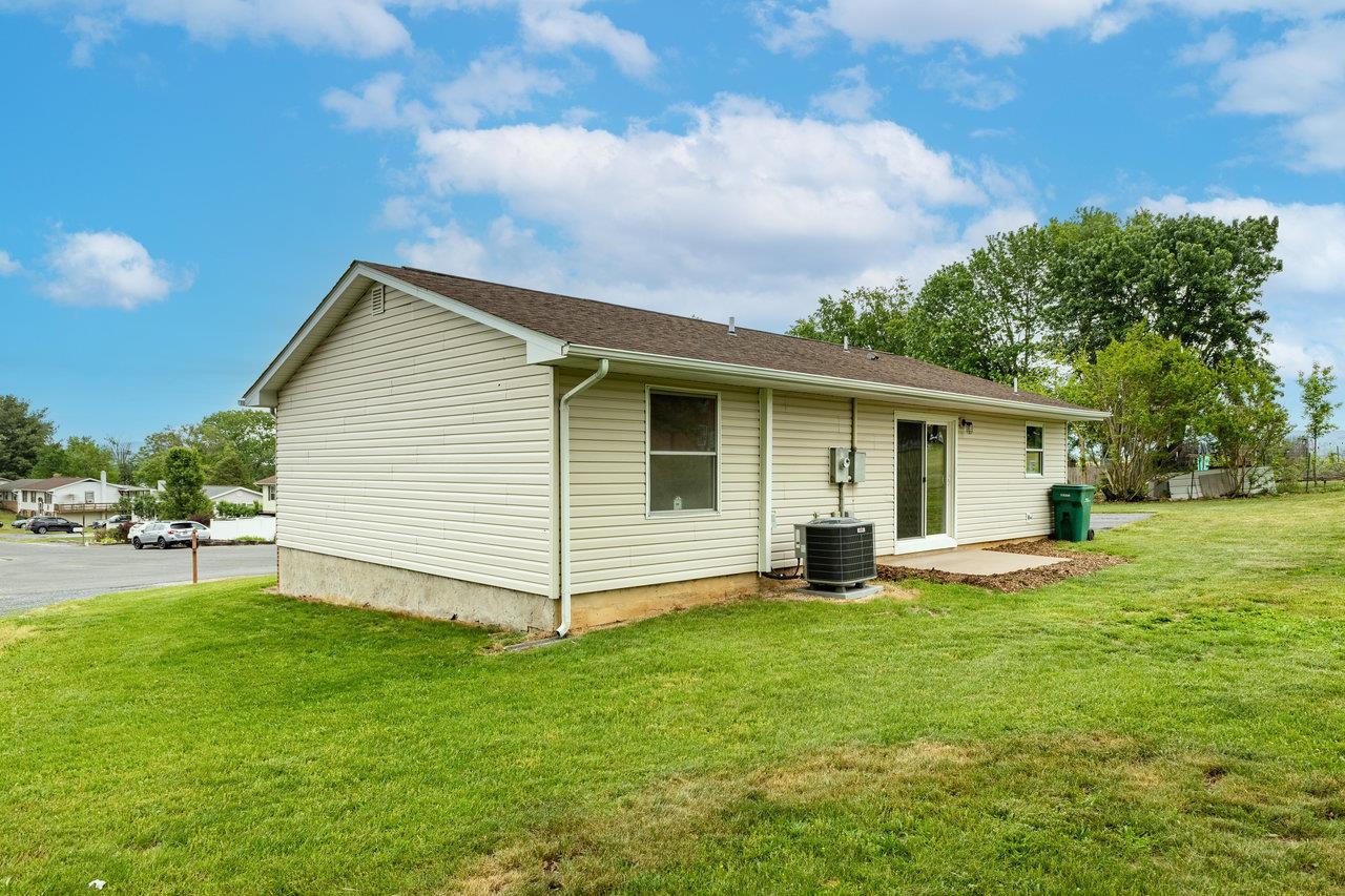 392 WALKER WAY, TIMBERVILLE, Virginia 22853, 3 Bedrooms Bedrooms, ,1 BathroomBathrooms,Residential,392 WALKER WAY,664584 MLS # 664584