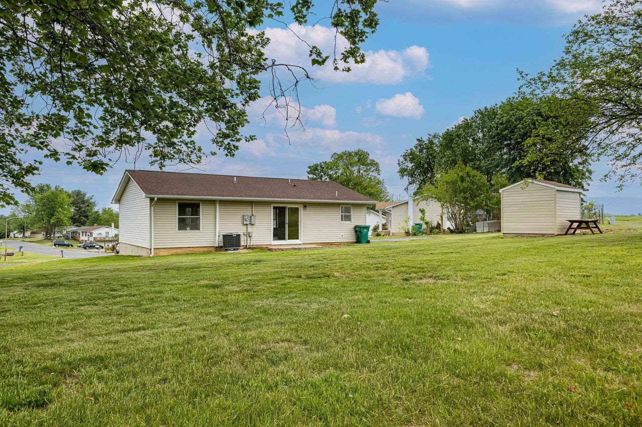 392 WALKER WAY, TIMBERVILLE, Virginia 22853, 3 Bedrooms Bedrooms, ,1 BathroomBathrooms,Residential,392 WALKER WAY,664584 MLS # 664584