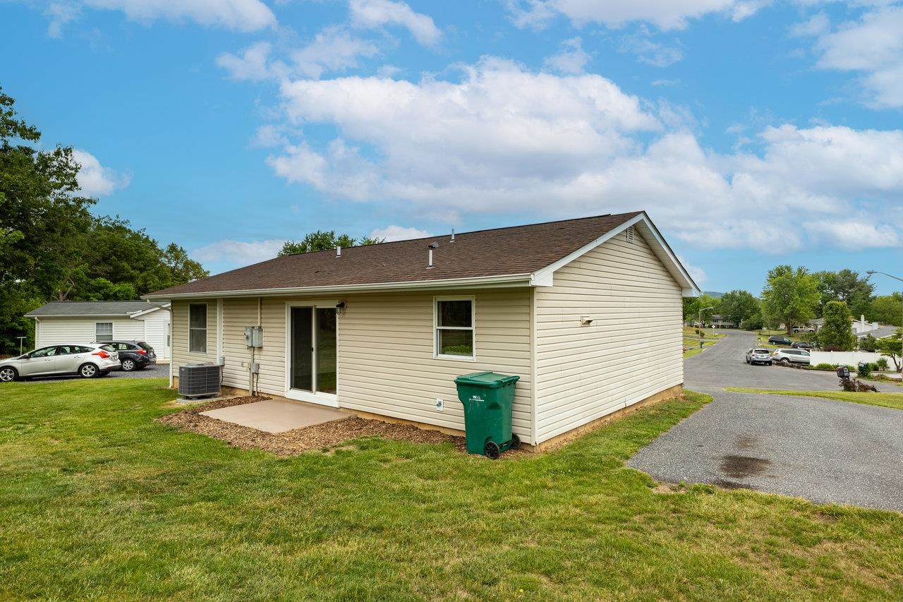 392 WALKER WAY, TIMBERVILLE, Virginia 22853, 3 Bedrooms Bedrooms, ,1 BathroomBathrooms,Residential,392 WALKER WAY,664584 MLS # 664584