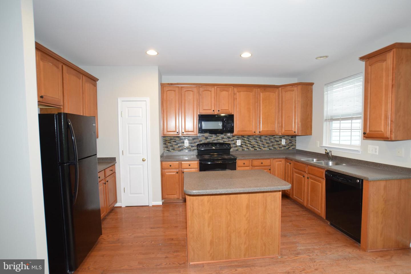 150 EXECUTIVE CIR, STAFFORD, Virginia 22554, 5 Bedrooms Bedrooms, ,3 BathroomsBathrooms,Residential,For sale,150 EXECUTIVE CIR,VAST2038870 MLS # VAST2038870