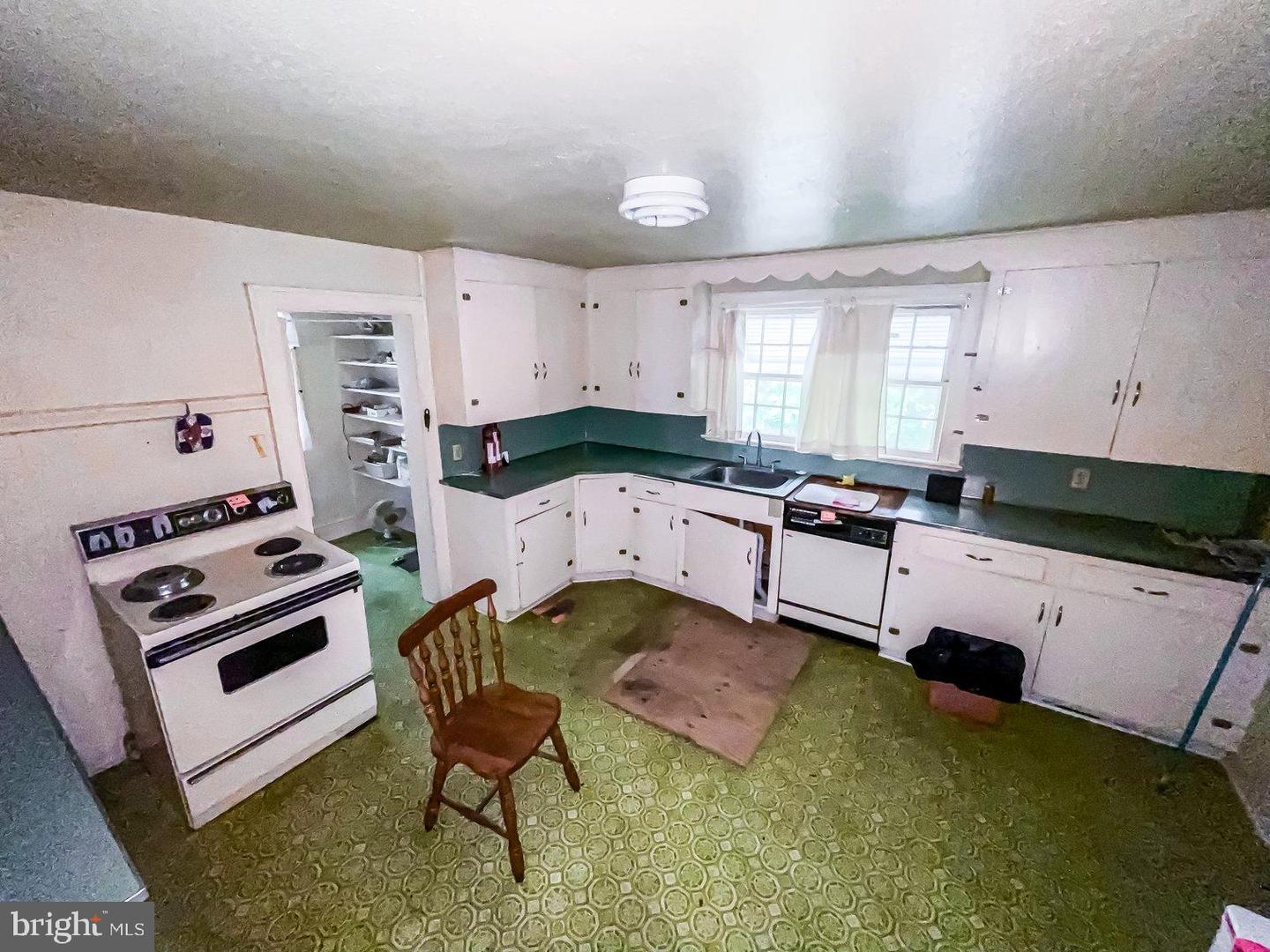 22446 E DEPOT ST, NEWSOMS, Virginia 23874, 3 Bedrooms Bedrooms, ,2 BathroomsBathrooms,Residential,For sale,22446 E DEPOT ST,VASU2000024 MLS # VASU2000024