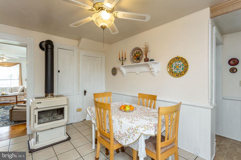 121 S CENTRAL ST, BROADWAY, Virginia 22815, 4 Bedrooms Bedrooms, ,2 BathroomsBathrooms,Residential,For sale,121 S CENTRAL ST,VARO2002304 MLS # VARO2002304