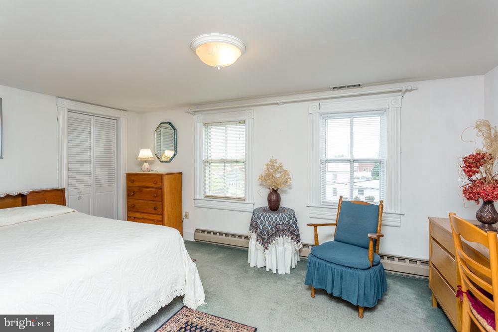 121 S CENTRAL ST, BROADWAY, Virginia 22815, 4 Bedrooms Bedrooms, ,2 BathroomsBathrooms,Residential,For sale,121 S CENTRAL ST,VARO2002304 MLS # VARO2002304
