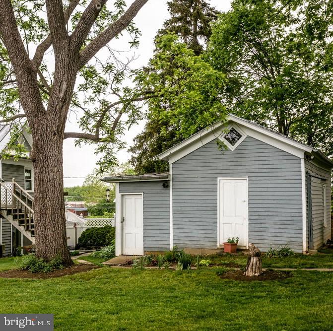 121 S CENTRAL ST, BROADWAY, Virginia 22815, 4 Bedrooms Bedrooms, ,2 BathroomsBathrooms,Residential,For sale,121 S CENTRAL ST,VARO2002304 MLS # VARO2002304