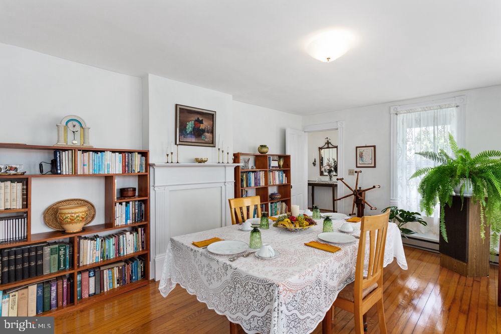 121 S CENTRAL ST, BROADWAY, Virginia 22815, 4 Bedrooms Bedrooms, ,2 BathroomsBathrooms,Residential,For sale,121 S CENTRAL ST,VARO2002304 MLS # VARO2002304