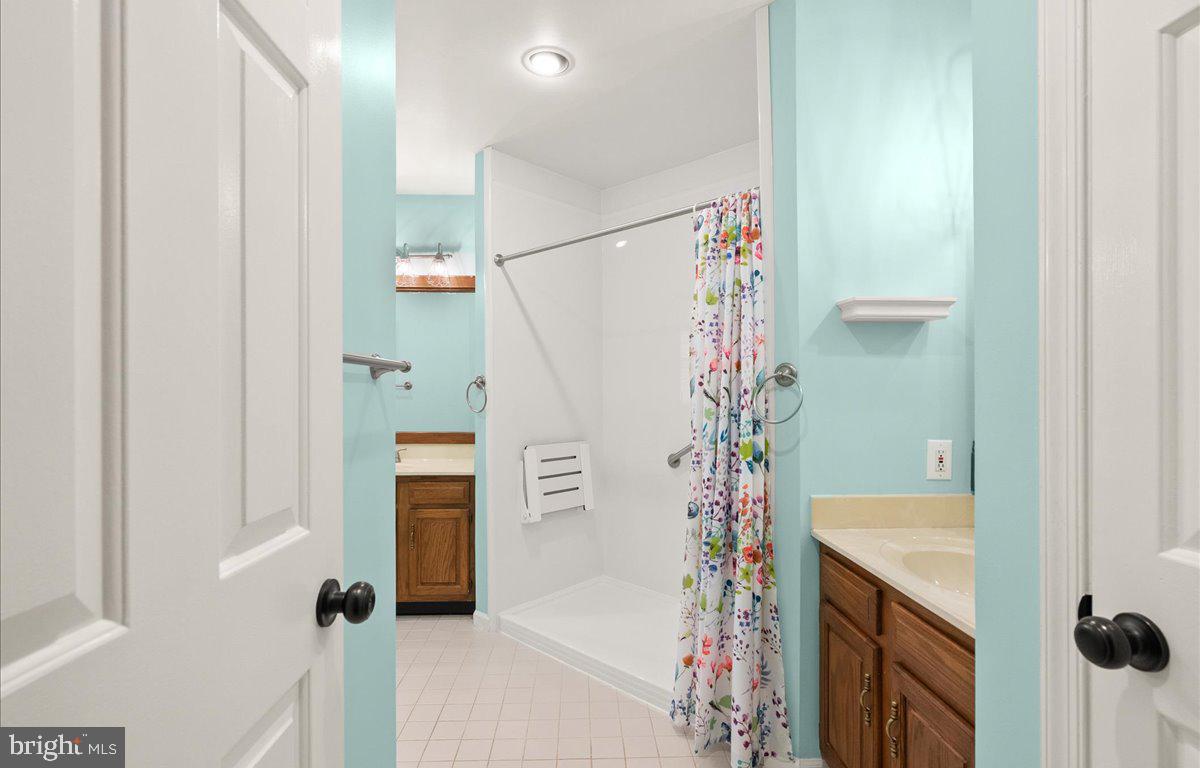 507 LAKEVIEW PKWY, LOCUST GROVE, Virginia 22508, 3 Bedrooms Bedrooms, ,2 BathroomsBathrooms,Residential,For sale,507 LAKEVIEW PKWY,VAOR2009702 MLS # VAOR2009702