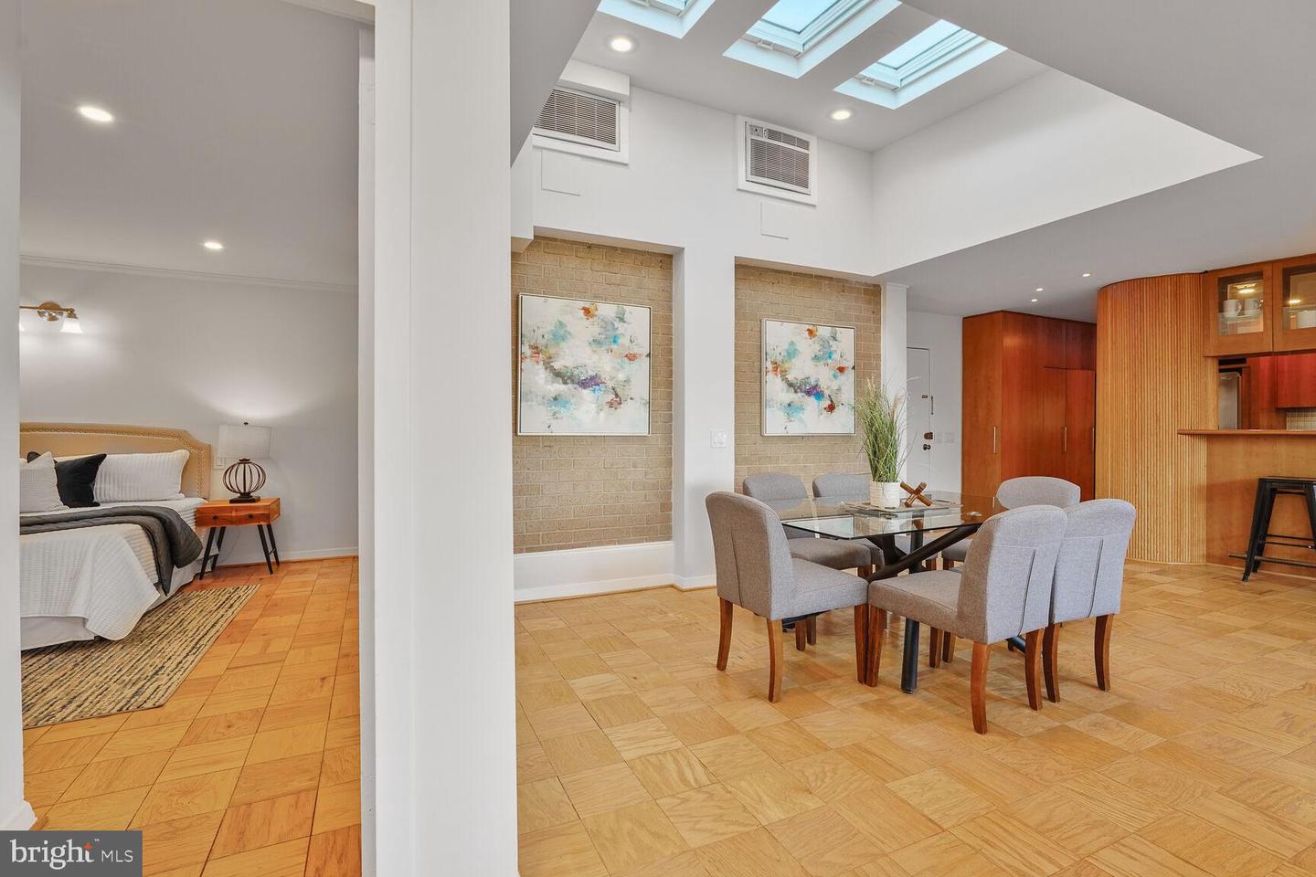 2201 L ST NW #906, WASHINGTON, District Of Columbia 20037, 3 Bedrooms Bedrooms, ,2 BathroomsBathrooms,Residential,For sale,2201 L ST NW #906,DCDC2171380 MLS # DCDC2171380