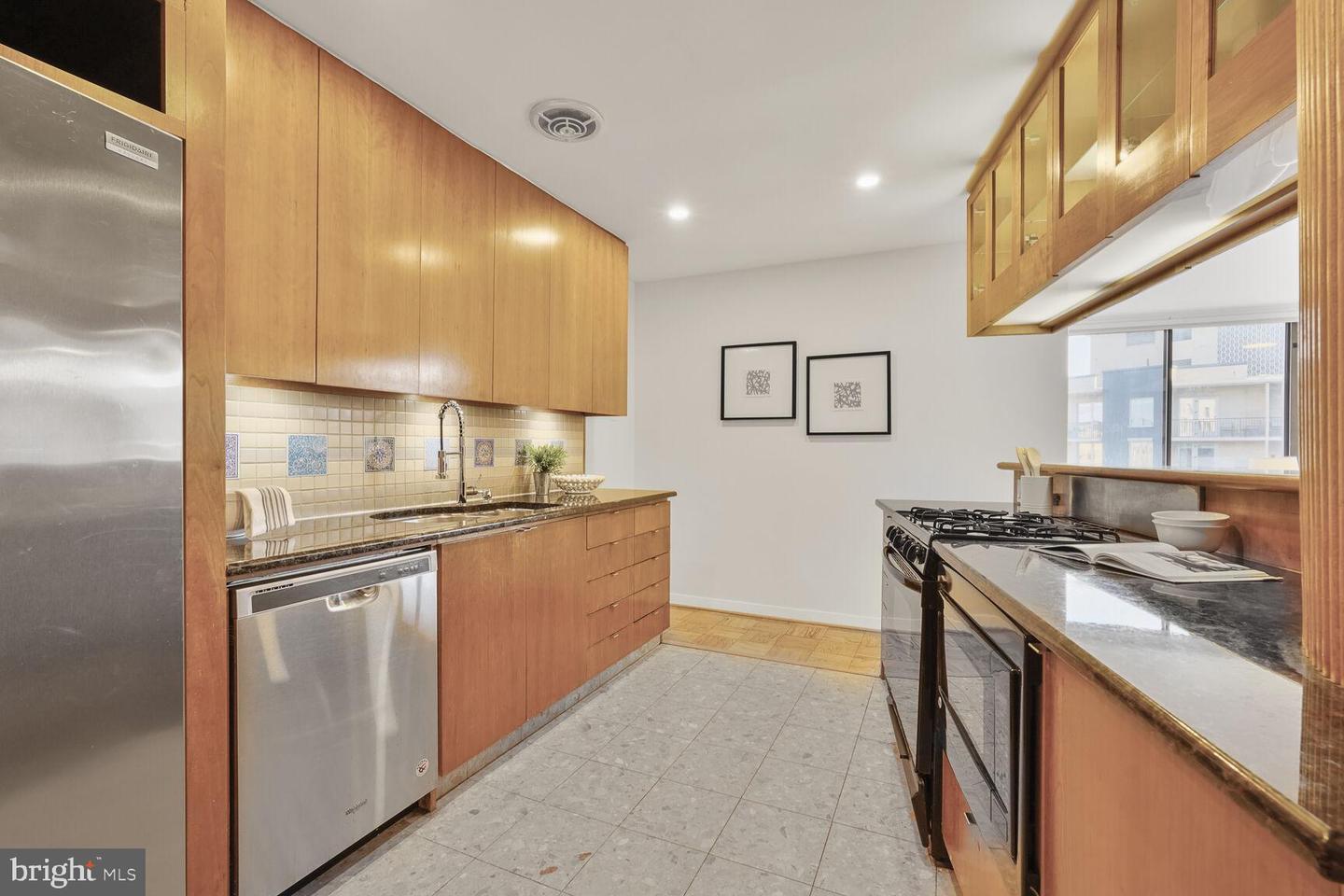 2201 L ST NW #906, WASHINGTON, District Of Columbia 20037, 3 Bedrooms Bedrooms, ,2 BathroomsBathrooms,Residential,For sale,2201 L ST NW #906,DCDC2171380 MLS # DCDC2171380