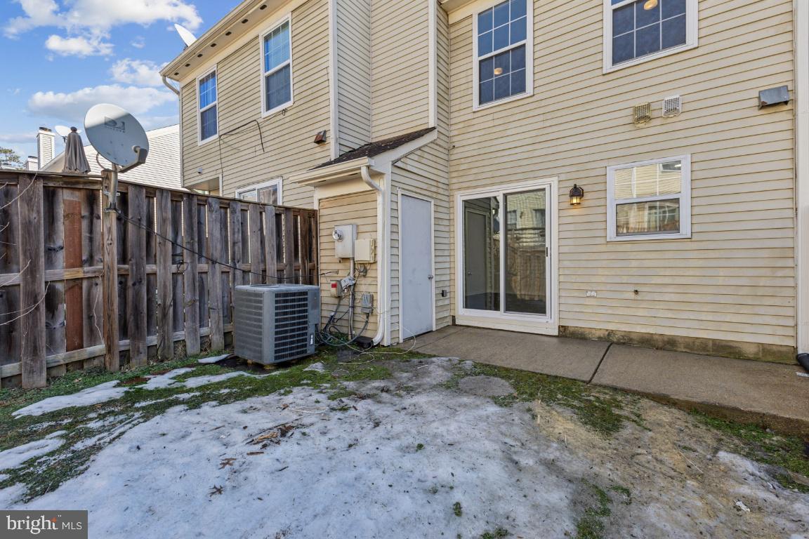 8775 VILLAGE GREEN CT, ALEXANDRIA, Virginia 22309, 3 Bedrooms Bedrooms, ,1 BathroomBathrooms,Residential,For sale,8775 VILLAGE GREEN CT,VAFX2218752 MLS # VAFX2218752