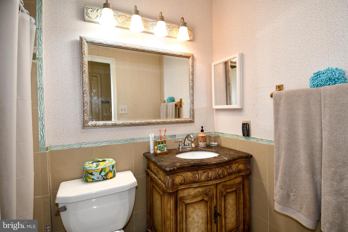 5602 EUPHRATES CT, CENTREVILLE, Virginia 20120, 4 Bedrooms Bedrooms, ,3 BathroomsBathrooms,Residential,For sale,5602 EUPHRATES CT,VAFX2224164 MLS # VAFX2224164